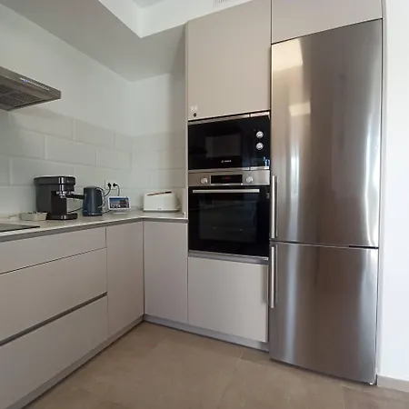 Вилла E1 Desk Private Patio Terrace Barbecue Эстепона